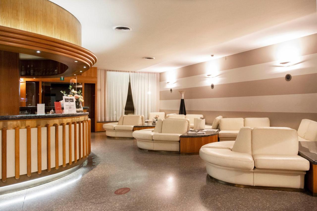 Albergo Milano Boario Terme エクステリア 写真