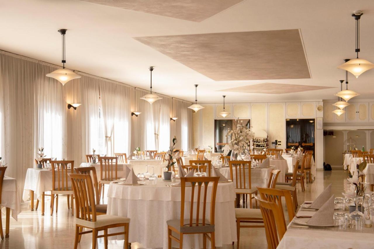 Albergo Milano Boario Terme エクステリア 写真
