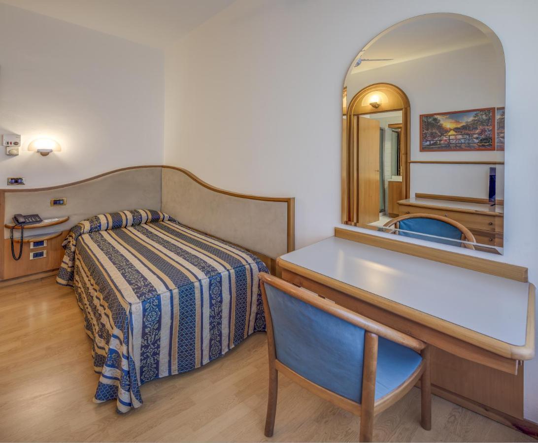 Albergo Milano Boario Terme エクステリア 写真