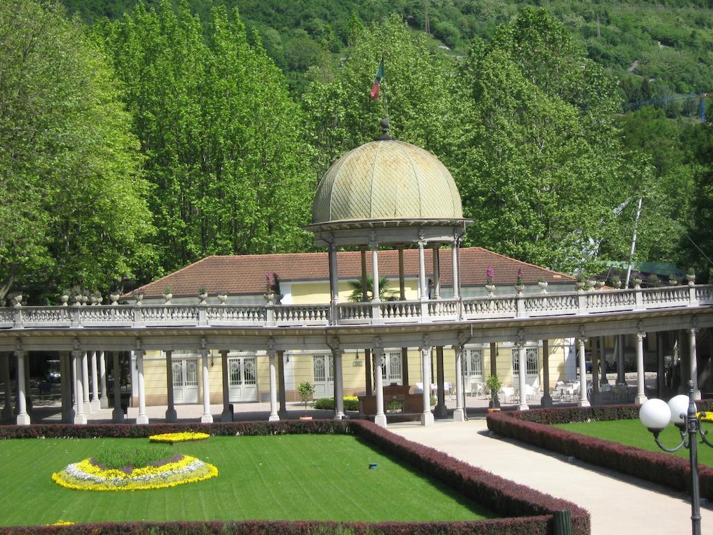 Albergo Milano Boario Terme エクステリア 写真